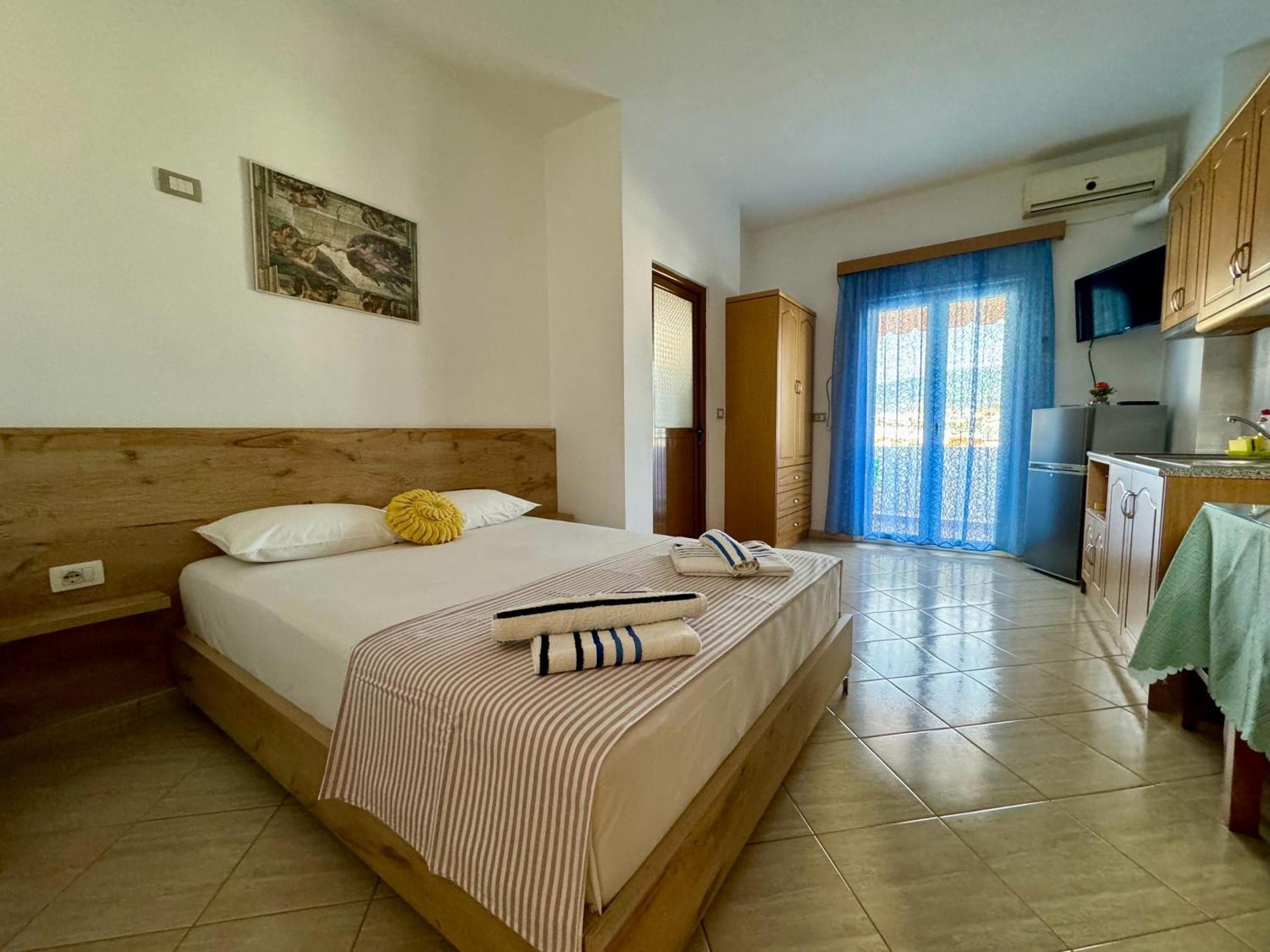 Villa Mihal Apartments Ksamil Exterior photo